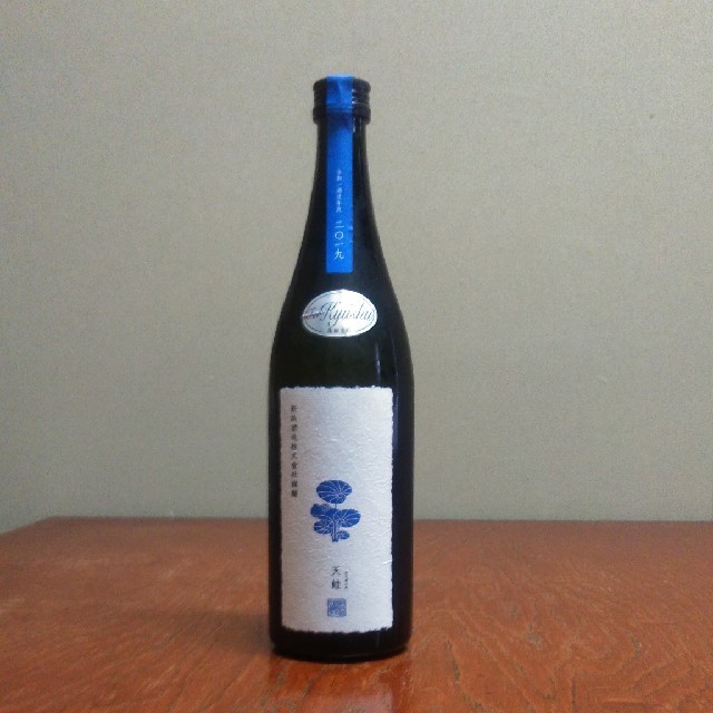 新政酒造　天蛙720ml 食品/飲料/酒の酒(日本酒)の商品写真