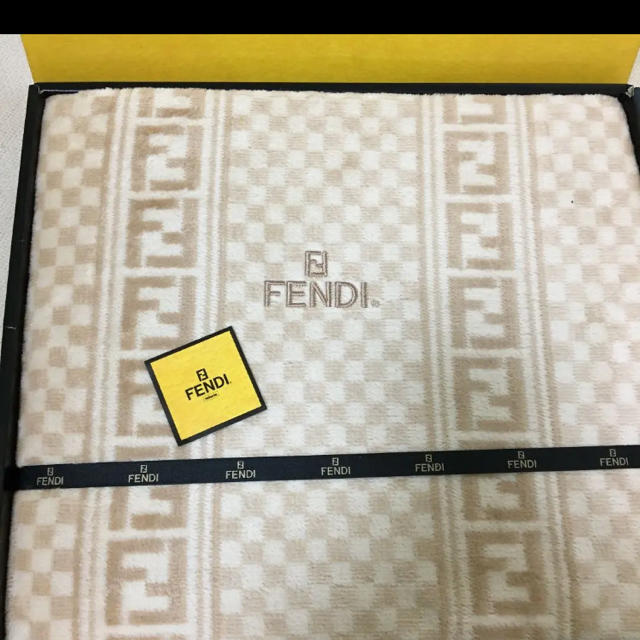 FENDI - 新品未使用☆FENDI フェンディ コットンボアシーツ FENDI - 新品未使用☆FENDI フェンディ コットンボアシーツ