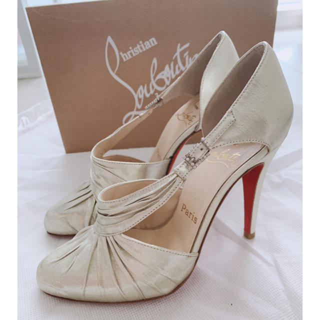 Christian Louboutin ルブタン ホワイトゴールド パンプス