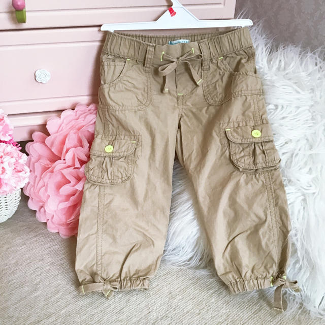 Old Navy(オールドネイビー)のオールドネービー　パンツ　XS 5 (110cm) キッズ/ベビー/マタニティのキッズ服女の子用(90cm~)(パンツ/スパッツ)の商品写真