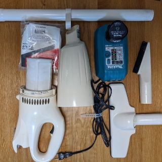 マキタ(Makita)のyutakalife様向け マキタ 10.8V充電式クリーナー CL100DW(掃除機)