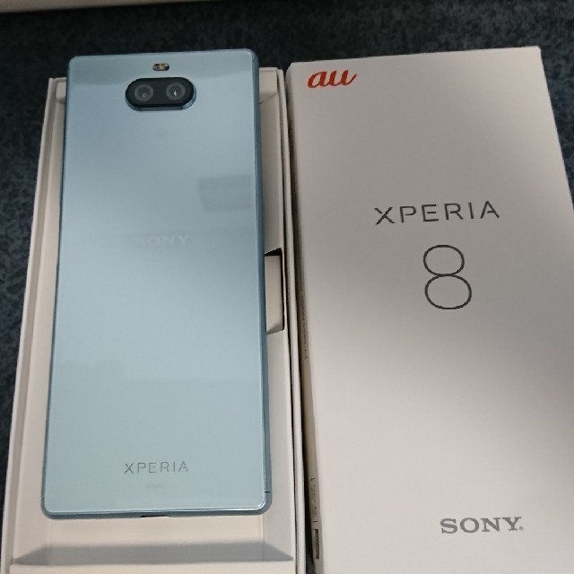 未使用　Xperia 8 SOV42 ブルー simフリー スマホ本体 おまけ付