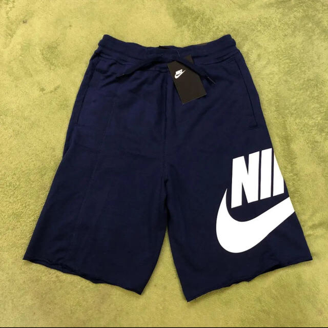 NIKE(ナイキ)のNIKE ナイキ ショートパンツ 150〜160サイズ 新品未使用 キッズ/ベビー/マタニティのキッズ服男の子用(90cm~)(パンツ/スパッツ)の商品写真