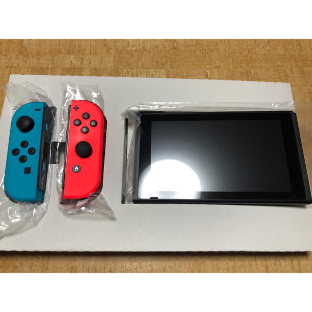 Nintendo Switch(ニンテンドースイッチ)の任天堂 ニンテンドー スイッチ本体 Nintendo Switch   エンタメ/ホビーのゲームソフト/ゲーム機本体(家庭用ゲーム機本体)の商品写真