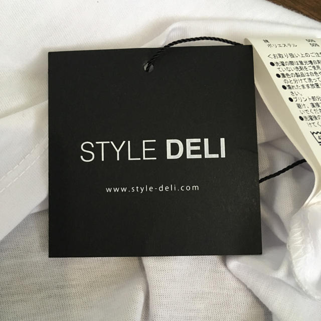 STYLE DELI(スタイルデリ)のスタイルデリ 白 ゆるTシャツ新品タグ付き★ レディースのトップス(Tシャツ(半袖/袖なし))の商品写真