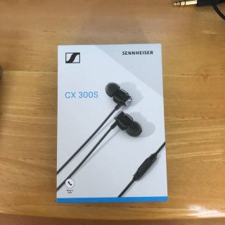 ゼンハイザー(SENNHEISER)の★新品同様　SENNHEISER CX300S イヤホン★(ヘッドフォン/イヤフォン)