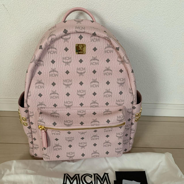 MCM(エムシーエム)のＭＣＭ リュック ピンク レディースのバッグ(リュック/バックパック)の商品写真