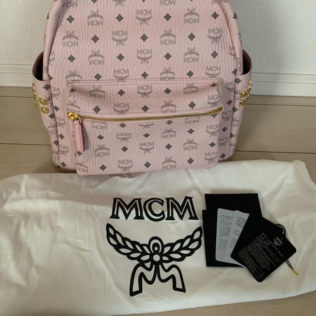 MCM(エムシーエム)のＭＣＭ リュック ピンク レディースのバッグ(リュック/バックパック)の商品写真