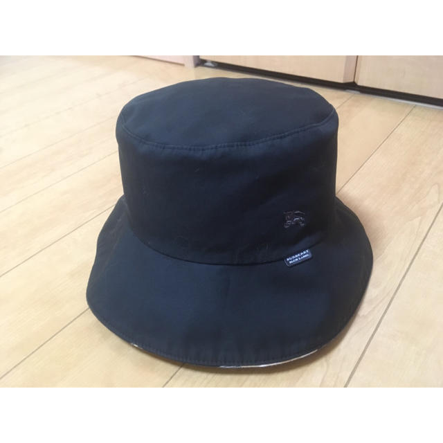 BURBERRY(バーバリー)のBURBERRY リバーシブル帽子&FENDIマフラーセット❗️ レディースの帽子(ハット)の商品写真