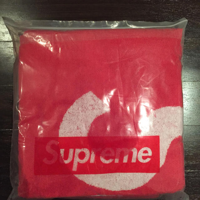 Supreme(シュプリーム)のsupreme 12ss box logo ビーチタオル セール インテリア/住まい/日用品の日用品/生活雑貨/旅行(タオル/バス用品)の商品写真