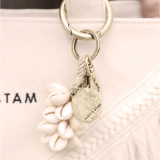 アリシアスタン(ALEXIA STAM)のALEXIASTAM Shell Keychain (キーホルダー)