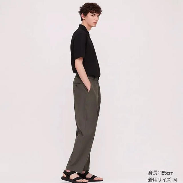 UNIQLO(ユニクロ)のユニクロ　U ワイドフィットテーパードパンツ　ブラック　M メンズのパンツ(スラックス)の商品写真