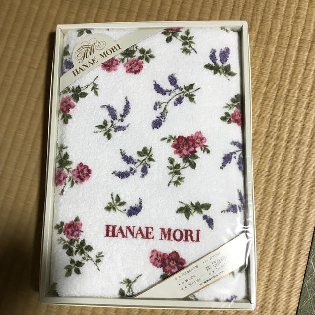 HANAE MORI(ハナエモリ)のHANAE MORIのバスタオル インテリア/住まい/日用品の日用品/生活雑貨/旅行(タオル/バス用品)の商品写真
