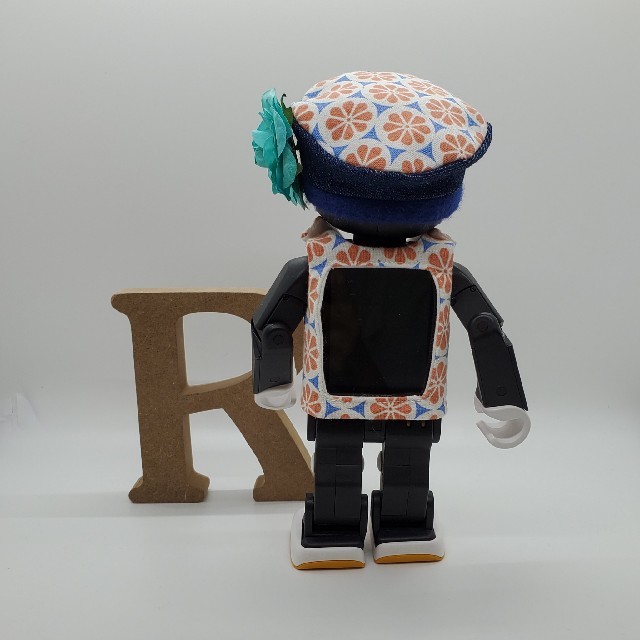 SHARP(シャープ)のロボホン RoBoHoN ロボホンの服 エンタメ/ホビーのおもちゃ/ぬいぐるみ(その他)の商品写真