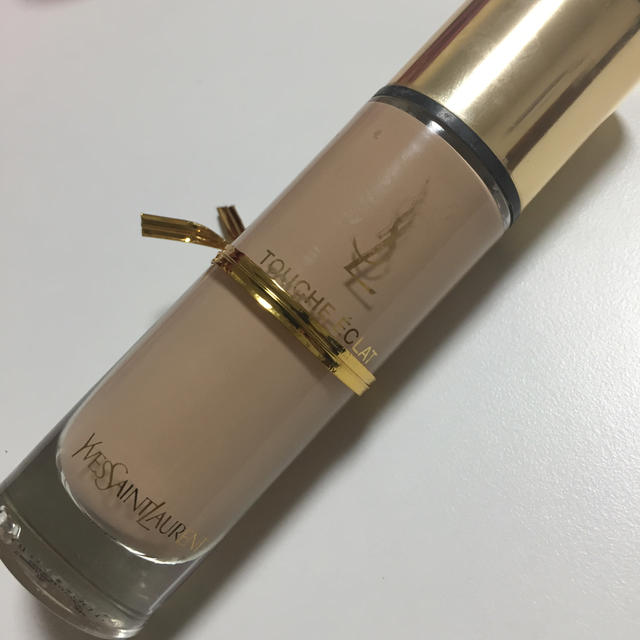 Yves Saint Laurent Beaute(イヴサンローランボーテ)のイブサンローラン ファンデーション BR20 コスメ/美容のベースメイク/化粧品(ファンデーション)の商品写真