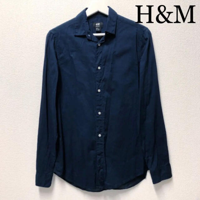 H&M(エイチアンドエム)のH&M メンズ シャツ ネイビー メンズのトップス(シャツ)の商品写真