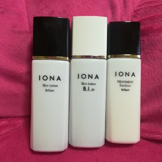 イオナ スキンケア 基礎化粧品の通販 0点以上 Ionaのコスメ 美容を買うならラクマ