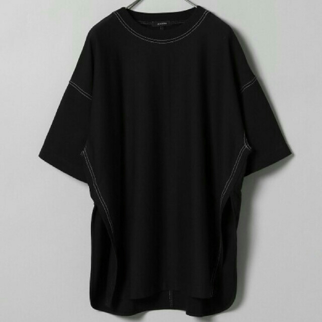 JEANASIS(ジーナシス)の[美品]　今季　ステッチスリットBIGTEE レディースのトップス(Tシャツ(半袖/袖なし))の商品写真