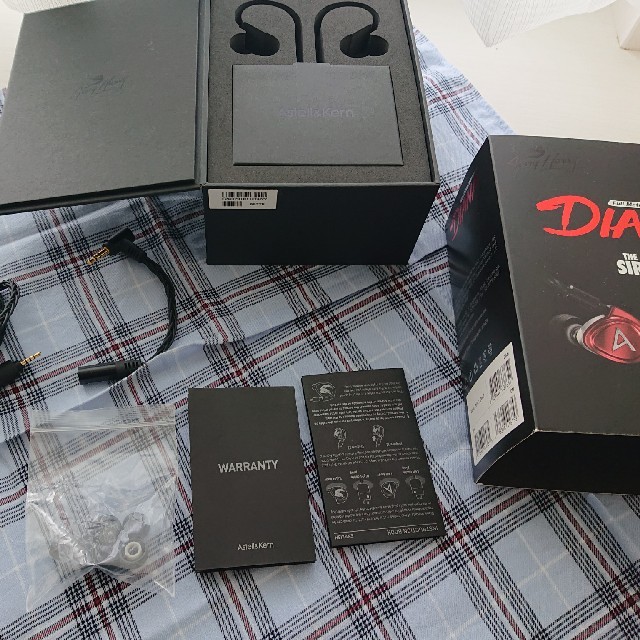 JH Audio Diana ほぼ未使用 スマホ/家電/カメラのオーディオ機器(ヘッドフォン/イヤフォン)の商品写真