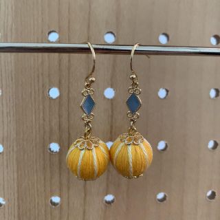 巻き玉ピアス(ピアス)