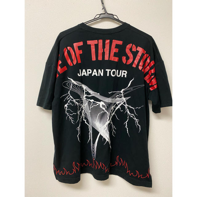 ONE OK ROCK(ワンオクロック)のワンオク　ライブTシャツ　eye of the storm Tシャツ メンズのトップス(Tシャツ/カットソー(半袖/袖なし))の商品写真