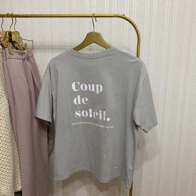 Discoat(ディスコート)のDiscoat Tシャツ グレー レディースのトップス(Tシャツ(半袖/袖なし))の商品写真