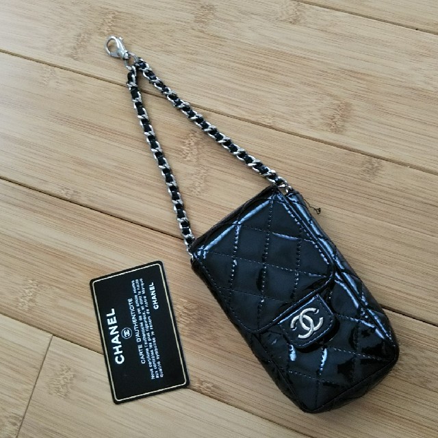 CHANEL☆ブラック☆エナメル☆携帯ケース