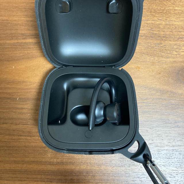 PowerBeats pro ケース＋片耳のみ　右のサムネイル