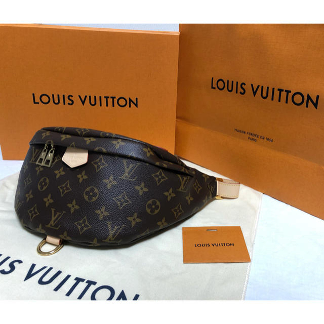 LOUIS VUITTON(ルイヴィトン)のLouis vuittonルイヴィトン❗️バムバッグ　ボディバッグ　モノグラム メンズのバッグ(ショルダーバッグ)の商品写真