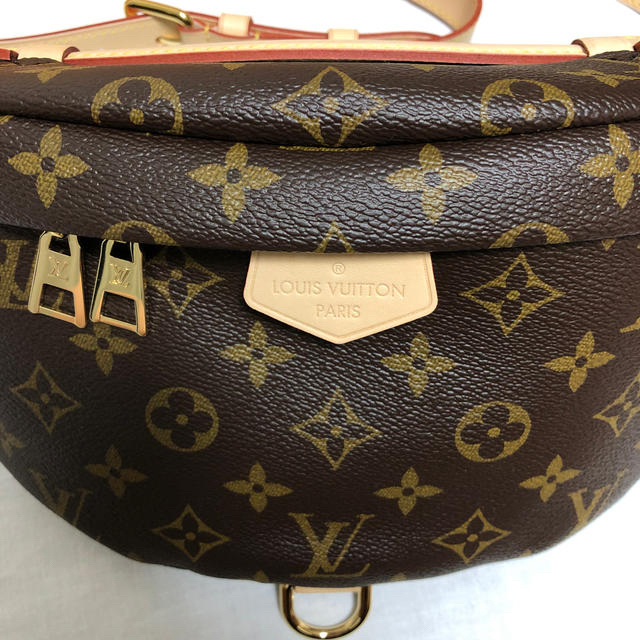 LOUIS VUITTON(ルイヴィトン)のLouis vuittonルイヴィトン❗️バムバッグ　ボディバッグ　モノグラム メンズのバッグ(ショルダーバッグ)の商品写真