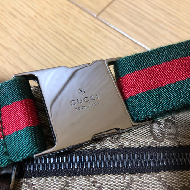 Gucci(グッチ)のGUCCI メンズのバッグ(ショルダーバッグ)の商品写真