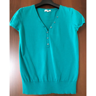 ナチュラルビューティーベーシック(NATURAL BEAUTY BASIC)の半袖　Tシャツカットソー　グリーン(Tシャツ(半袖/袖なし))