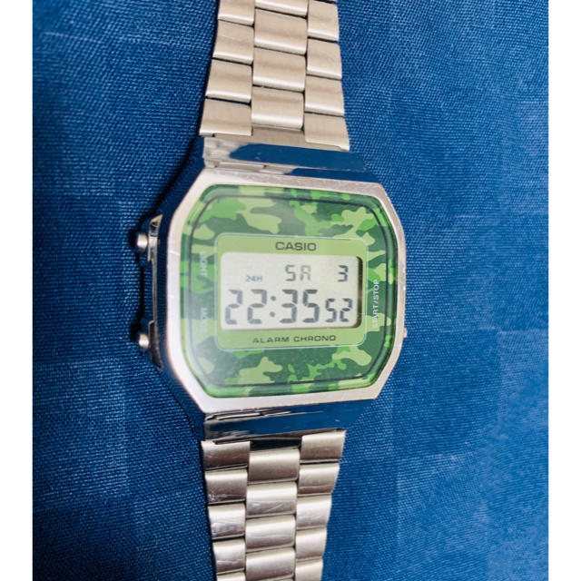 CASIO(カシオ)のCASIO A168WEC-3 カシオ 腕時計　グリーン 迷彩 海外モデル メンズの時計(腕時計(デジタル))の商品写真