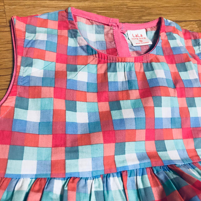 チェックワンピース イエロー系　100 キッズ/ベビー/マタニティのキッズ服女の子用(90cm~)(ワンピース)の商品写真