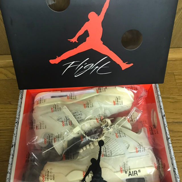 OFF-WHITE(オフホワイト)のoff-white nike Air Jordan 4 Sail 23cm レディースの靴/シューズ(スニーカー)の商品写真