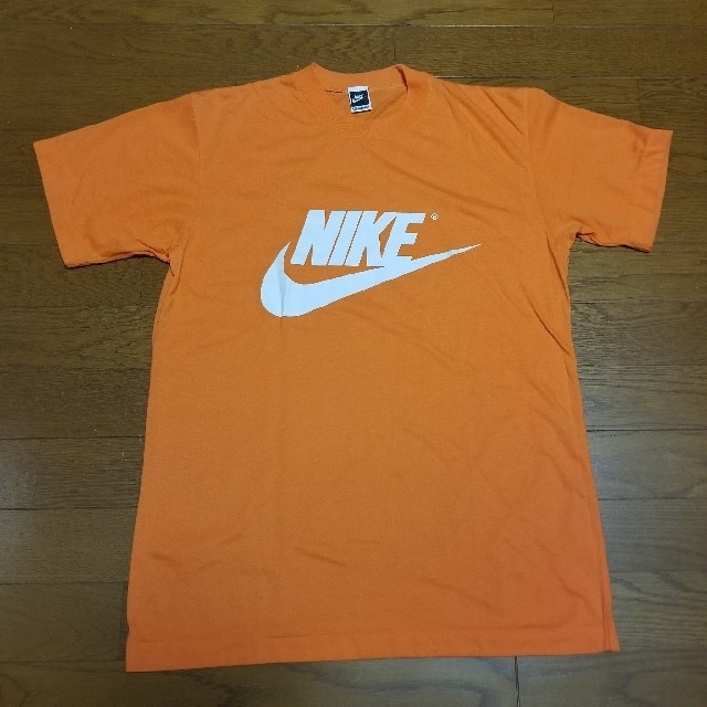 NIKE(ナイキ)のNIKE Tシャツ スウォッシュ オレンジ メンズのトップス(Tシャツ/カットソー(半袖/袖なし))の商品写真