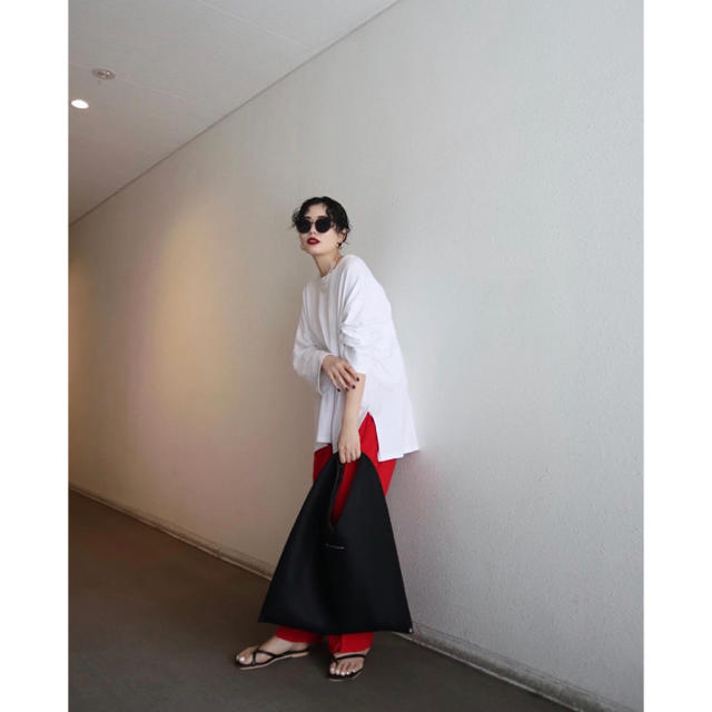 BEAUTY&YOUTH UNITED ARROWS(ビューティアンドユースユナイテッドアローズ)のANNAHL Tuck Straight Pants    RED M レディースのパンツ(カジュアルパンツ)の商品写真