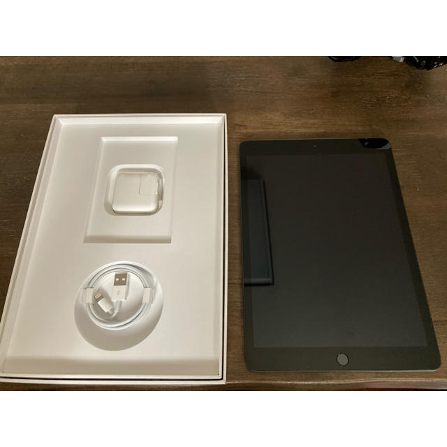 Apple【美品】iPad 10.2インチ（第7世代）ケース付きです。