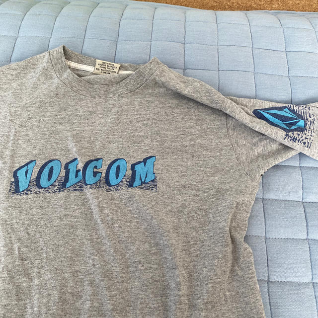 volcom(ボルコム)のV O L C O M  Ｔシャツ メンズのトップス(Tシャツ/カットソー(半袖/袖なし))の商品写真