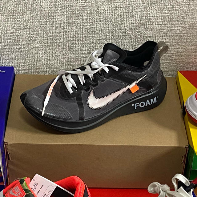 NIKE off-white