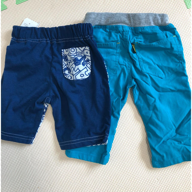 ターコイズブルーと紺色半ズボン  2点セット　90 、100サイズ キッズ/ベビー/マタニティのキッズ服男の子用(90cm~)(パンツ/スパッツ)の商品写真