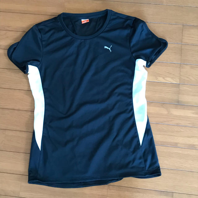 PUMA(プーマ)のさーちゃん様専用。PUMAレディースTシャツL レディースのトップス(Tシャツ(半袖/袖なし))の商品写真