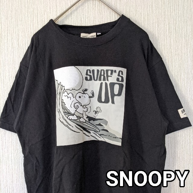 SNOOPY(スヌーピー)のSNOOPY　スヌーピー　半袖Tシャツ　メンズLサイズ　ブラック　モノクロ メンズのトップス(Tシャツ/カットソー(半袖/袖なし))の商品写真