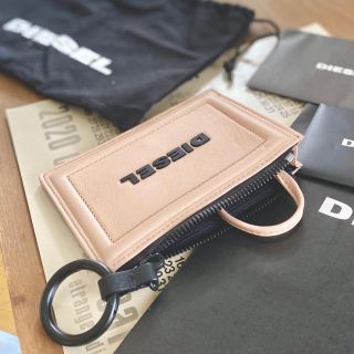 DIESEL - DIESEL(ディーゼル) マルチカードケース ピンクの通販