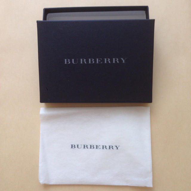 BURBERRY 空箱 レディースのバッグ(ショップ袋)の商品写真