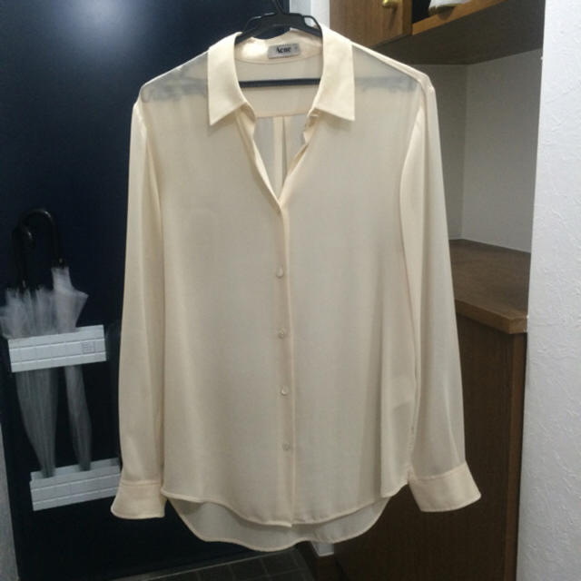 ACNE(アクネ)のご成約　シルクブラウス　シャッツ レディースのトップス(シャツ/ブラウス(長袖/七分))の商品写真