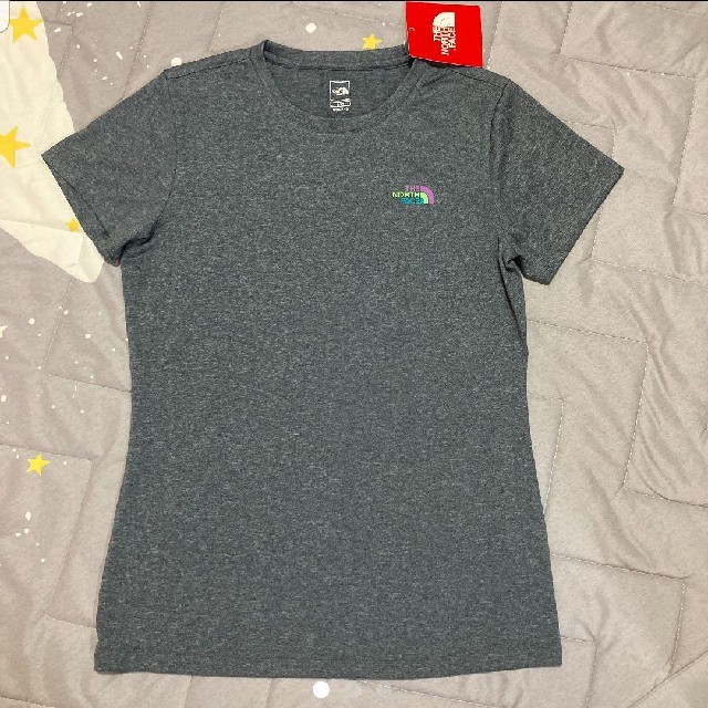 THE NORTH FACE(ザノースフェイス)の新品、未使用))ノースフェイスTシャツ レディースのトップス(Tシャツ(半袖/袖なし))の商品写真