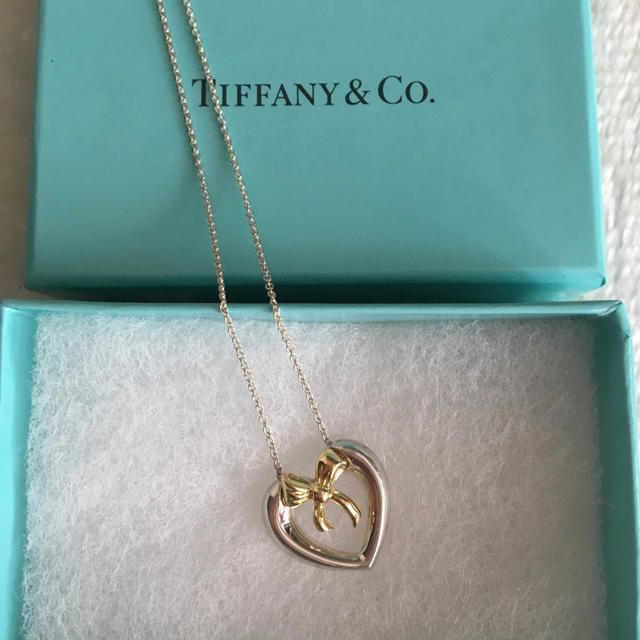 《超美品》レア！Tiffany & Co ハート&リボンネックレス | フリマアプリ ラクマ