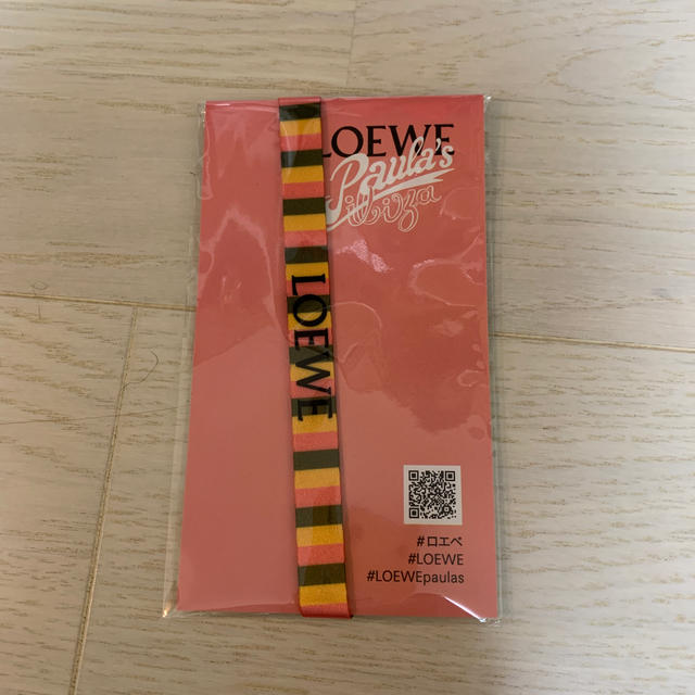 LOEWE(ロエベ)のLOEWE フォンバンド　ノベルティ エンタメ/ホビーのコレクション(ノベルティグッズ)の商品写真