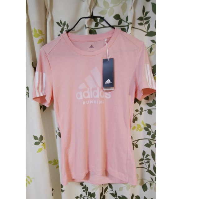 adidas(アディダス)のアディダス　レディースTシャツ レディースのトップス(Tシャツ(半袖/袖なし))の商品写真